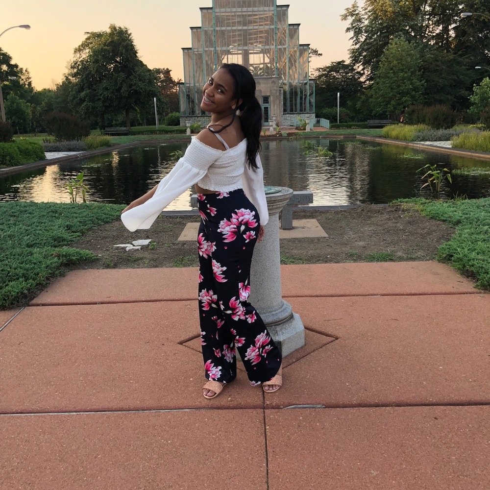 💖Meet me, your Posher, Kyla! 💖 - Picture 5 of 5